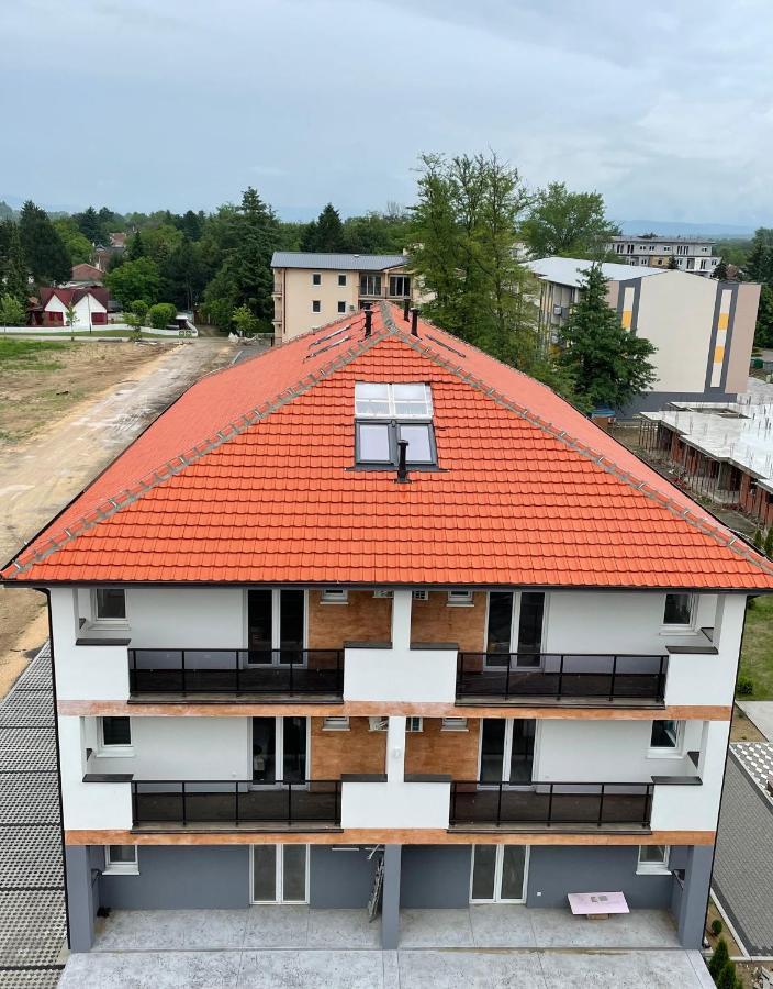 Apartmani Borova 2 Veliko Gradiste Luaran gambar
