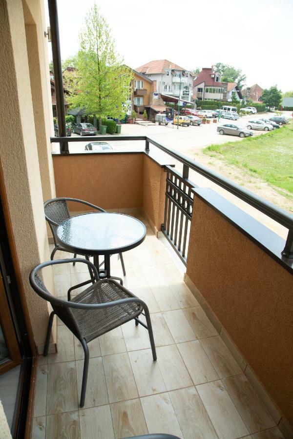 Apartmani Borova 2 Veliko Gradiste Luaran gambar