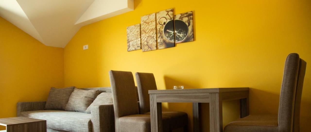 Apartmani Borova 2 Veliko Gradiste Luaran gambar